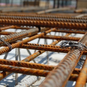 Metallgitter welche beim Gießen von Beton verwendet werden